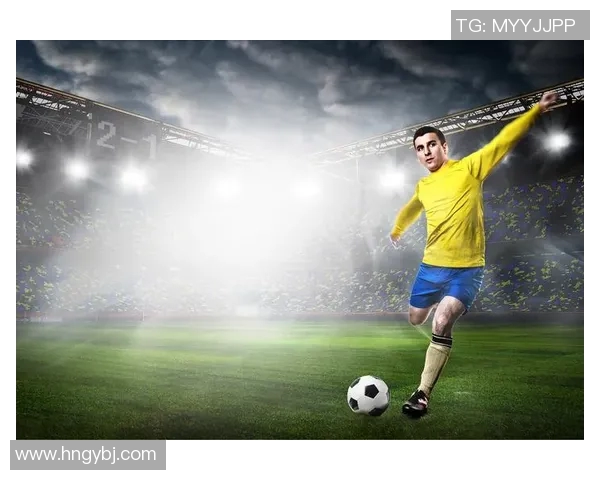 足球明星携时尚手拿包亮相赛场引发热议与关注 足球明星携时尚手拿包亮相赛场引发热议与关注