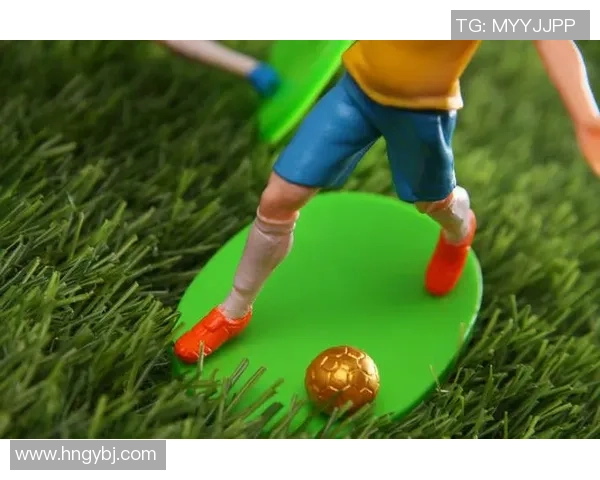 足球明星玩偶摆饰品打造个性家居风格的完美选择